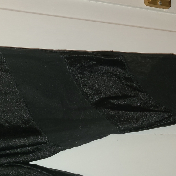 🏃‍♀️PINK Victoria Secret Leggings🏃‍♀️ - Picture 4 of 9